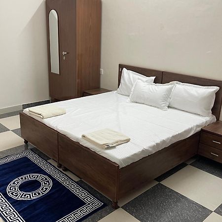 Shrinath Residency Hotel Greater Noida Ngoại thất bức ảnh