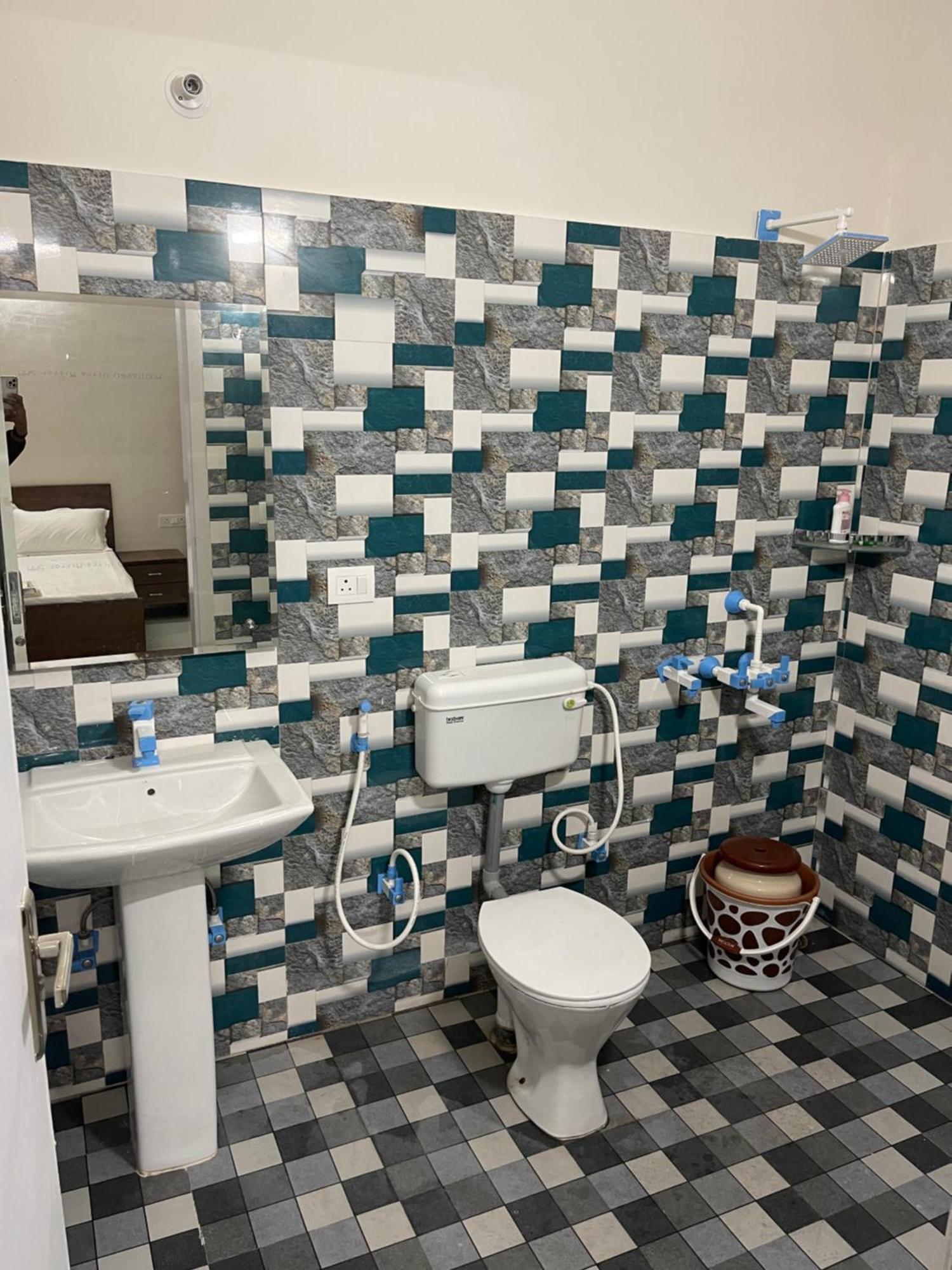 Shrinath Residency Hotel Greater Noida Ngoại thất bức ảnh