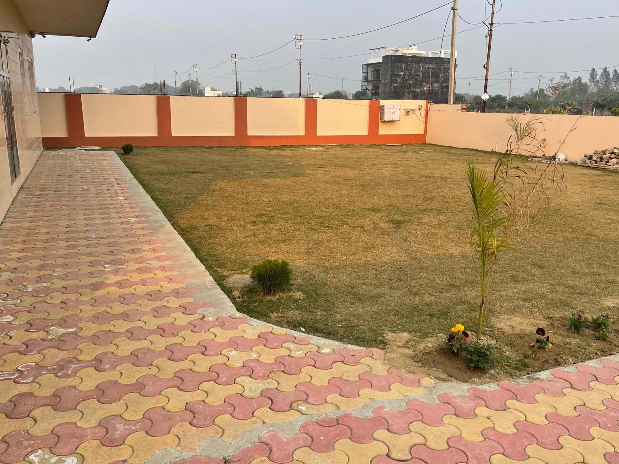 Shrinath Residency Hotel Greater Noida Ngoại thất bức ảnh